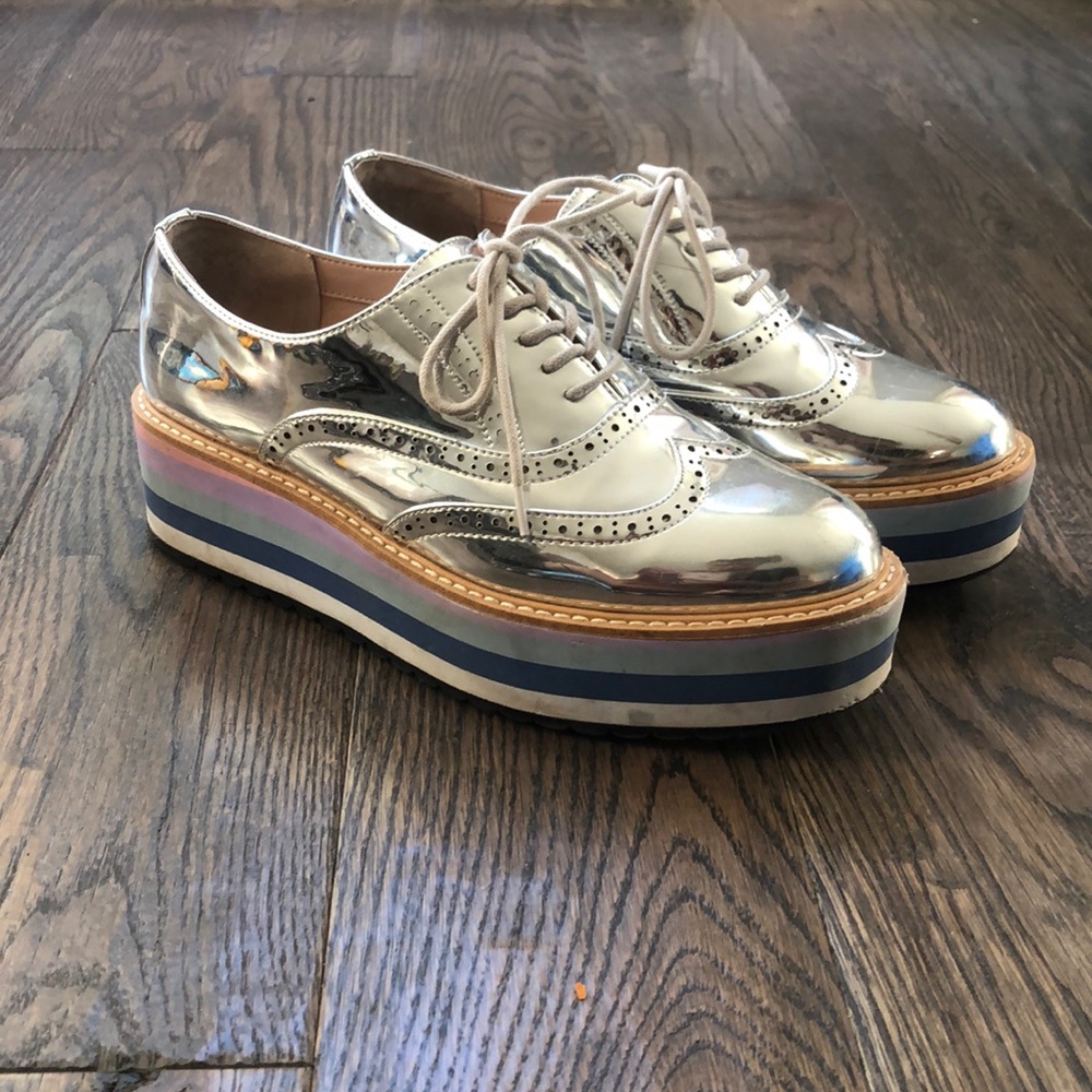 ALDO Silver Flatform Wingtips Size 9
